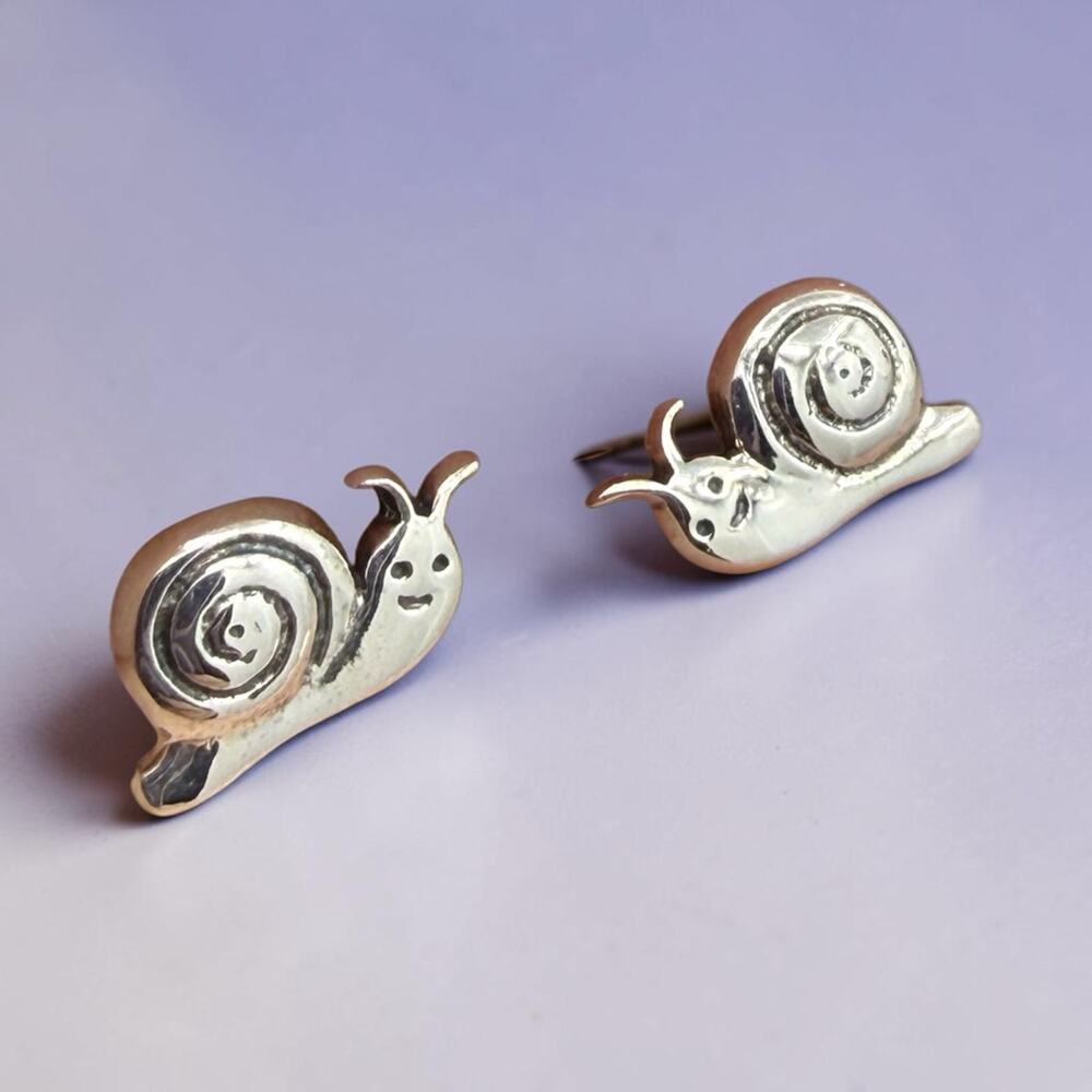 Smiling Snail Post Stud Earrings 925 Sterling Silver Garden Friends